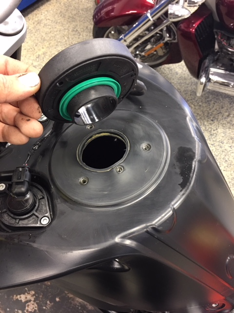 ktm 1290 fuel tank capacity